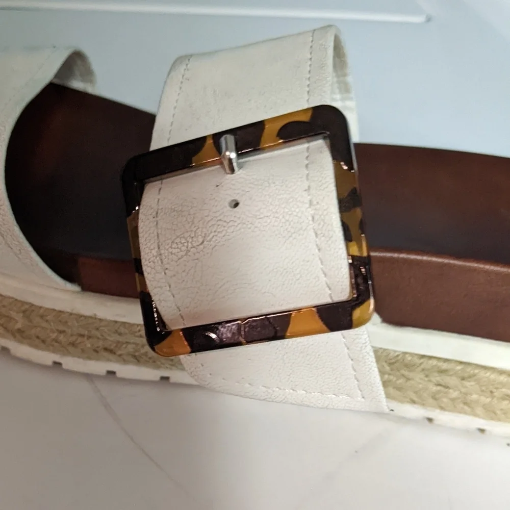 MIA White Leather Strap Platform Sandals with Tortoise Buckle Accent Size 10